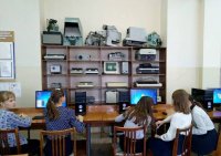 Pupils at the Computer Engineering Museum of the Chuvash State Pedagogical University