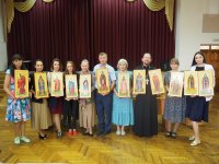 Выпускникам курсов «Православная историческая живопись (иконопись)» вручены дипломы