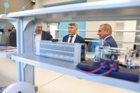 Олег Николаев посетил технопарк универсальных педагогических компетенций